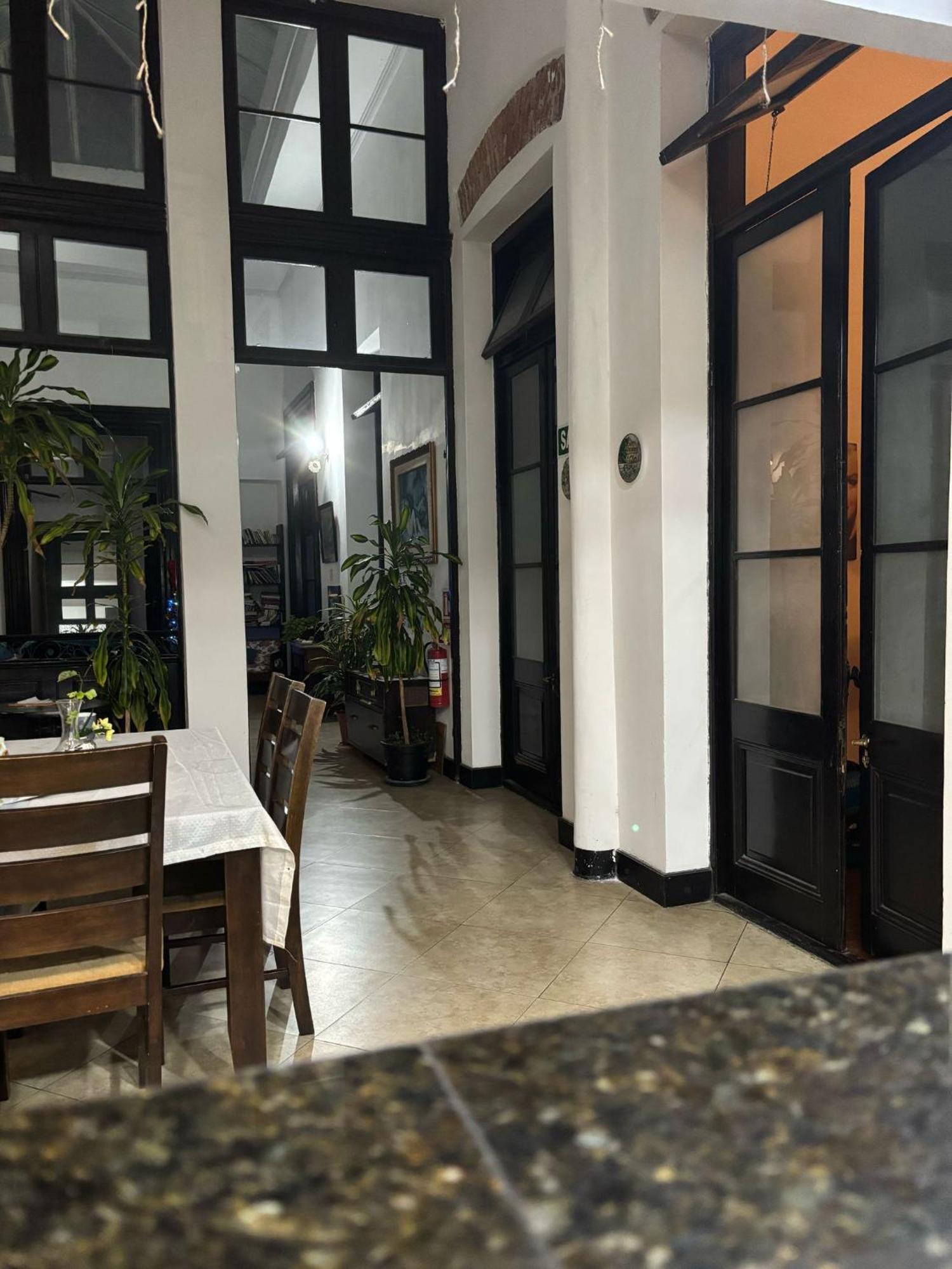Montevideo Chic Hostel Exterior photo